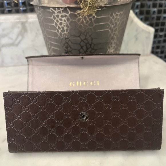 Authentic Gucci sunglasses with Gucci foldable case - Picture 7 of 14